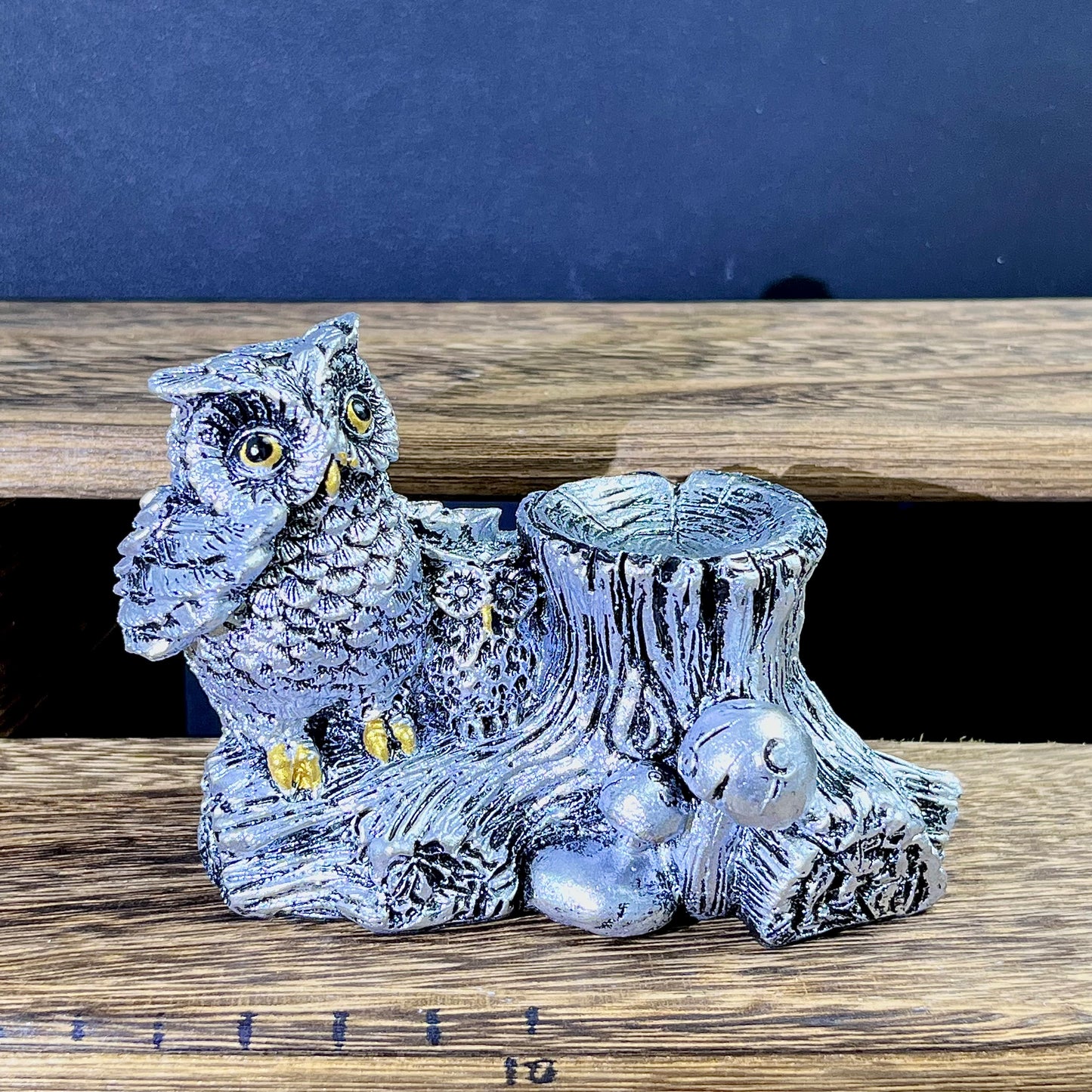 Resin Double Owl Sphere Holder