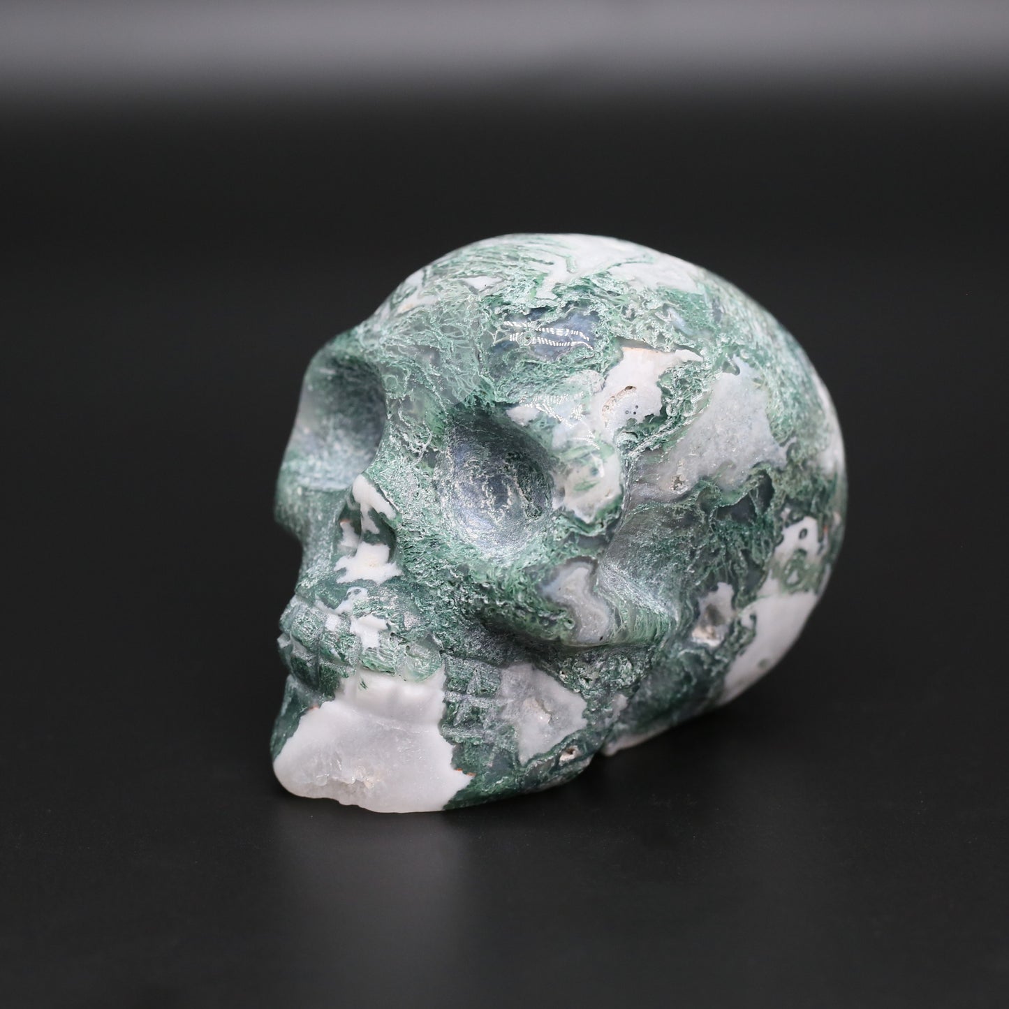 Moss agate skull