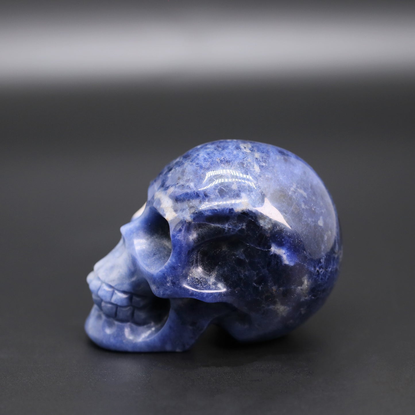 Sodalite skull