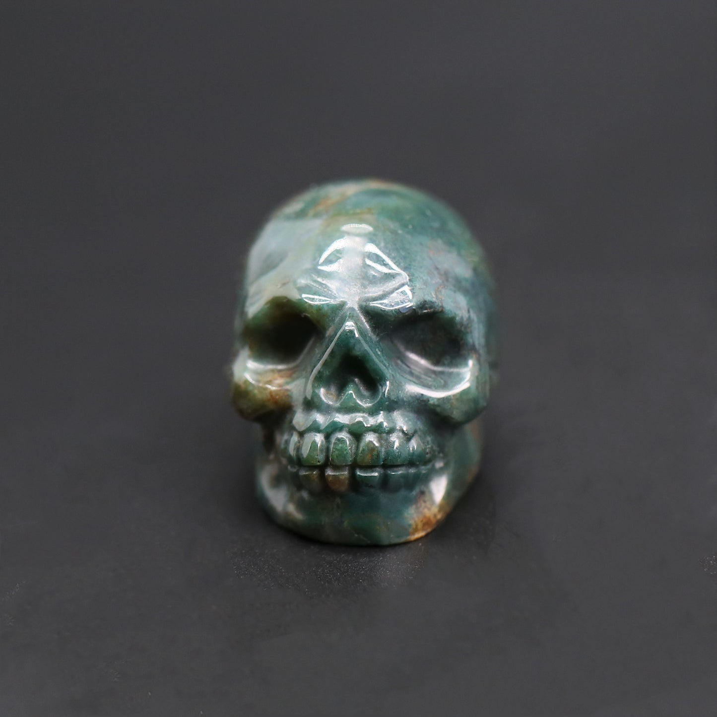 Moss agate small skull