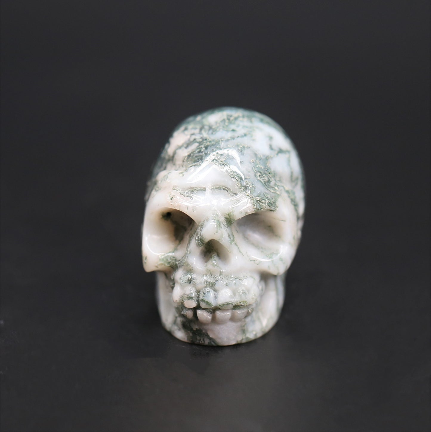 Moss agate small skull