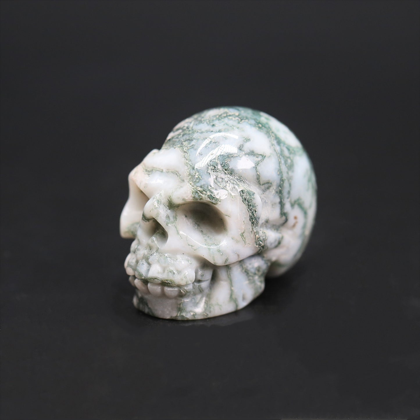 Moss agate small skull