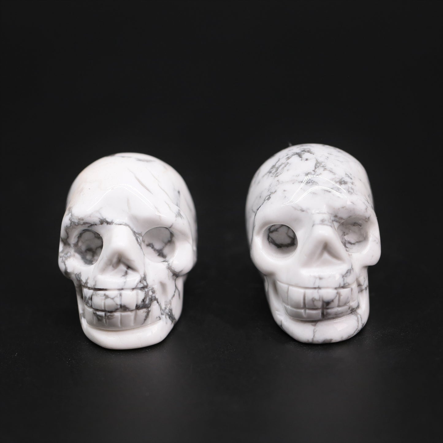 howlite small skull