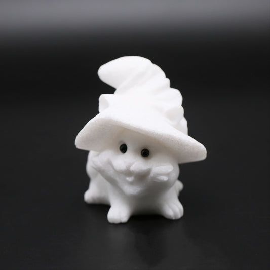 White jade cat with wizard hat